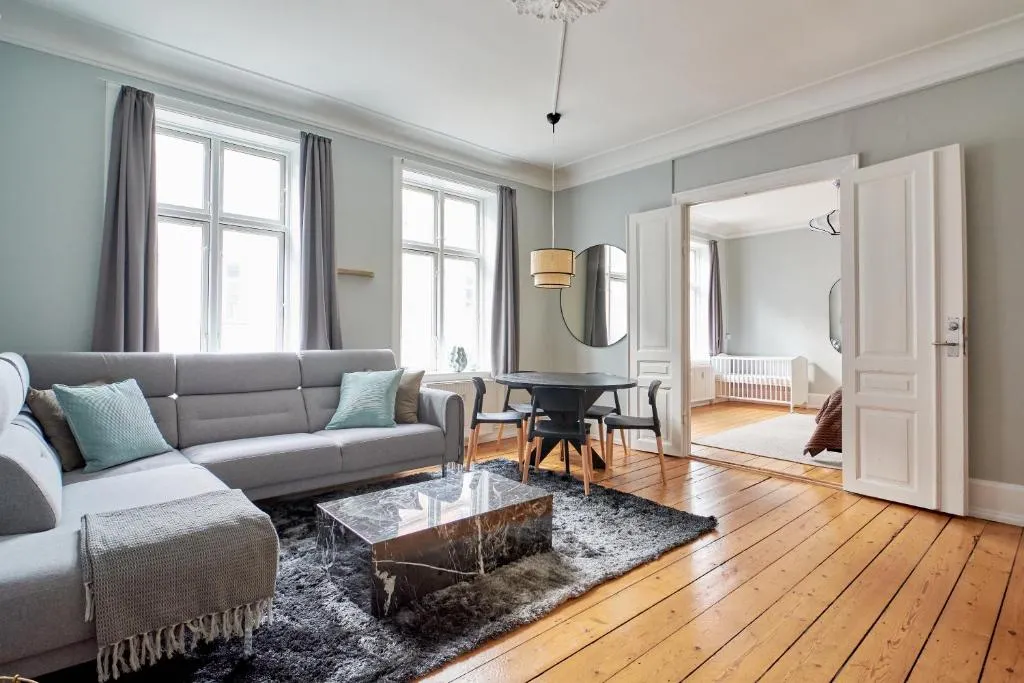 Image of Spacious Scandinavian 3BR Flat in Vibrant Area