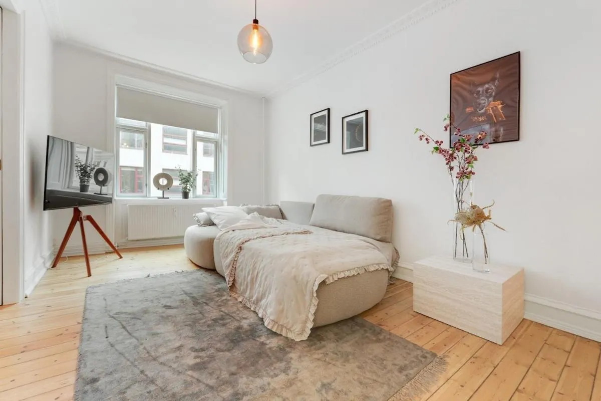 Image 4 of Spacious and stylish apt in CPH