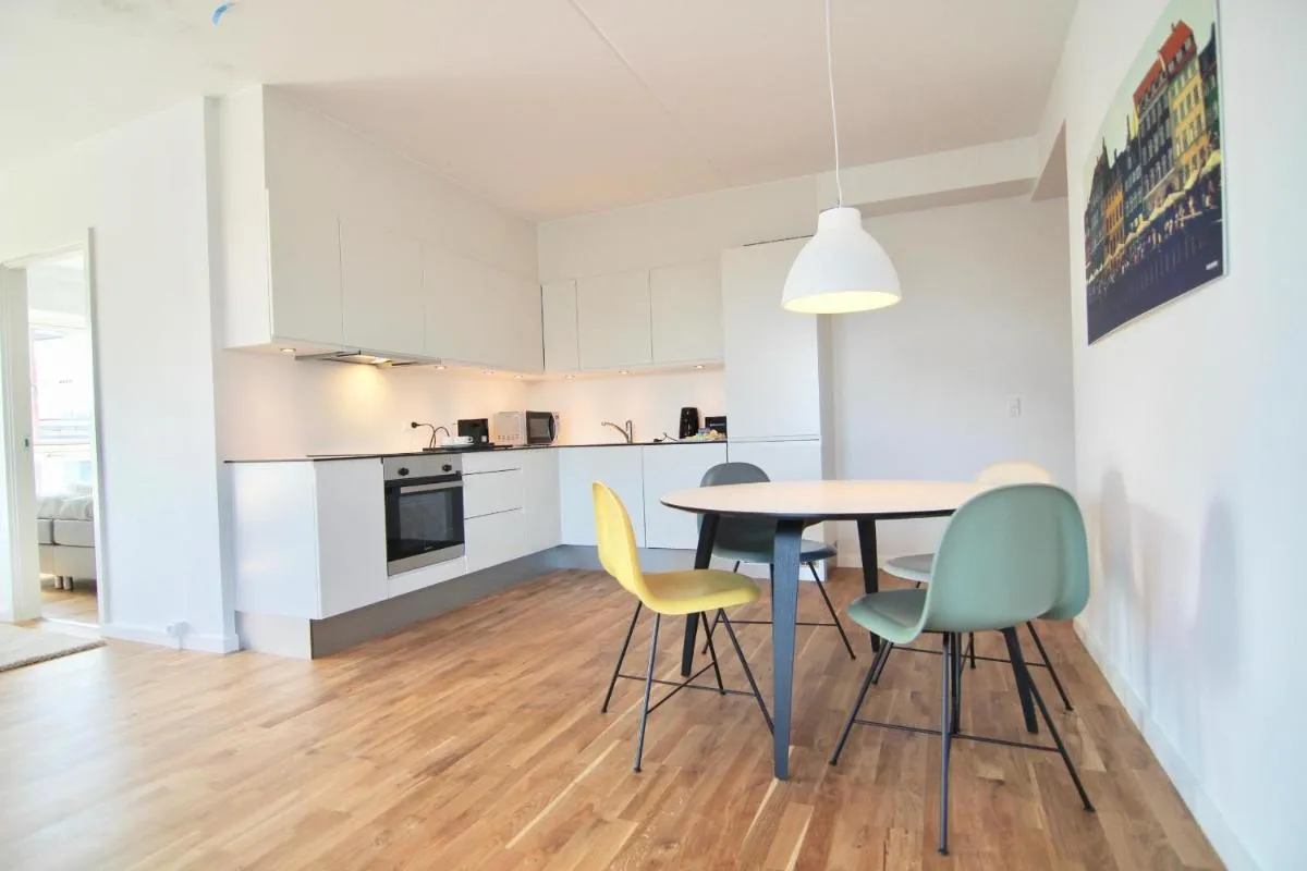 Image 3 of Stunning 2-bed wbalconies and great views