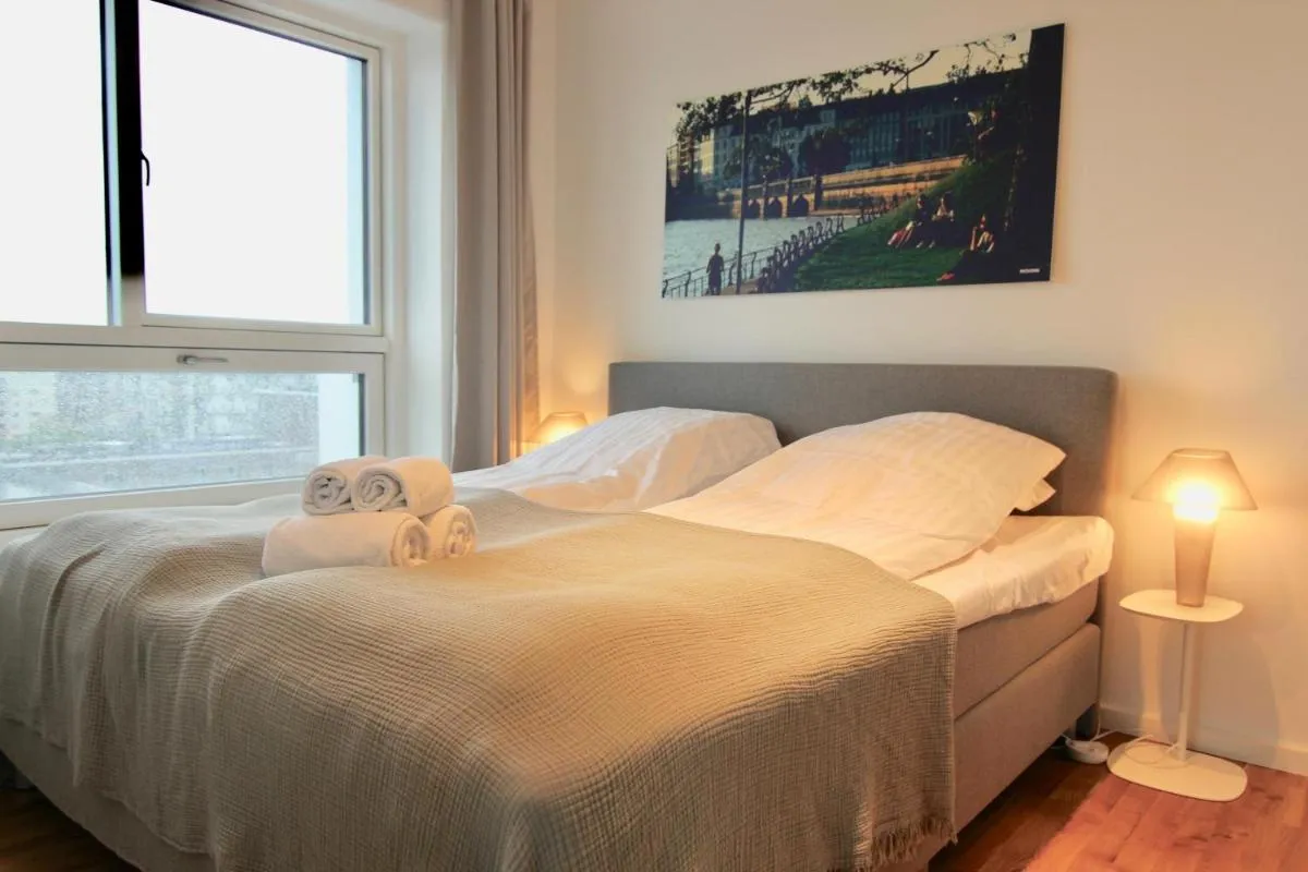 Image 1 of Stunning 2-bed wbalconies and great views