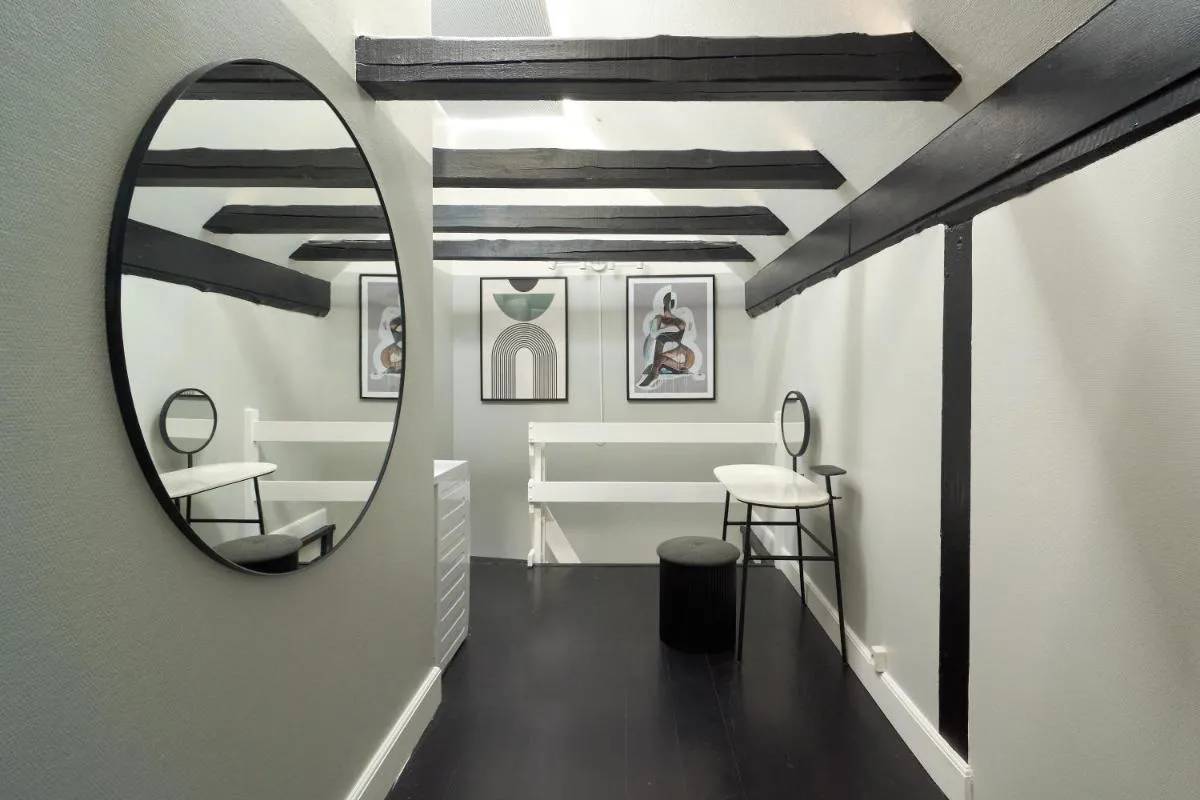 Image 2 of Unique 2 Bedroom Duplex w Exposed Beams in CPH City